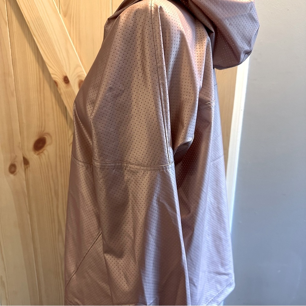 *CLOSET CLEAR OUT*CALIA Anywhere Metallic Foil Perforated Half Zip Jacket-Size M - Picture 5 of 8